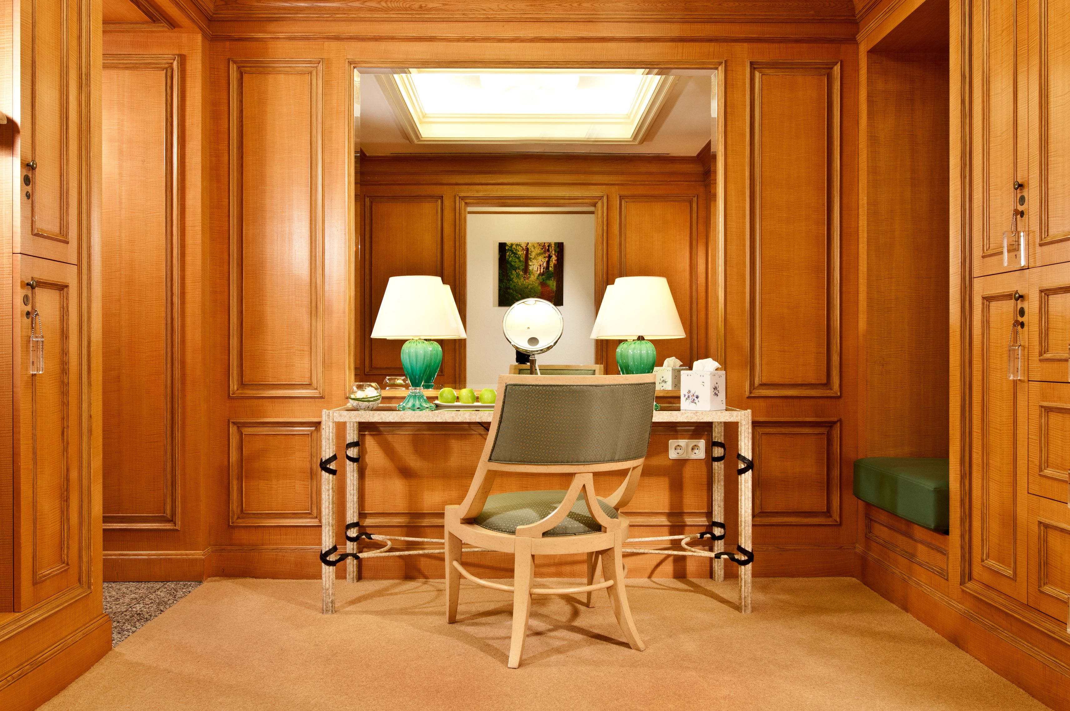 sauna, body treatments, hydrotherapy, facials, massage/treatment rooms