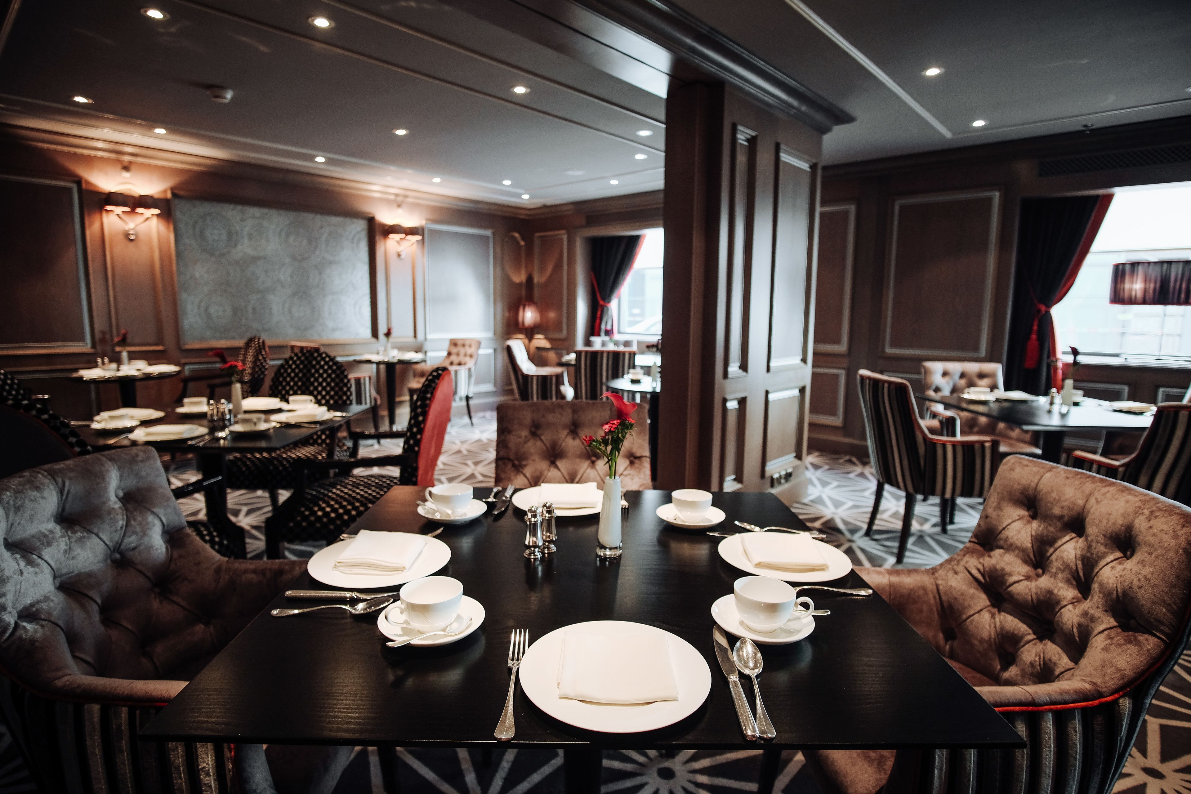 breakfast, lunch and dinner served