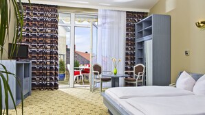 Cribs/infant beds, high-speed internet, alarm clocks - Ibis Styles Dresden Neustadt (Dresden)