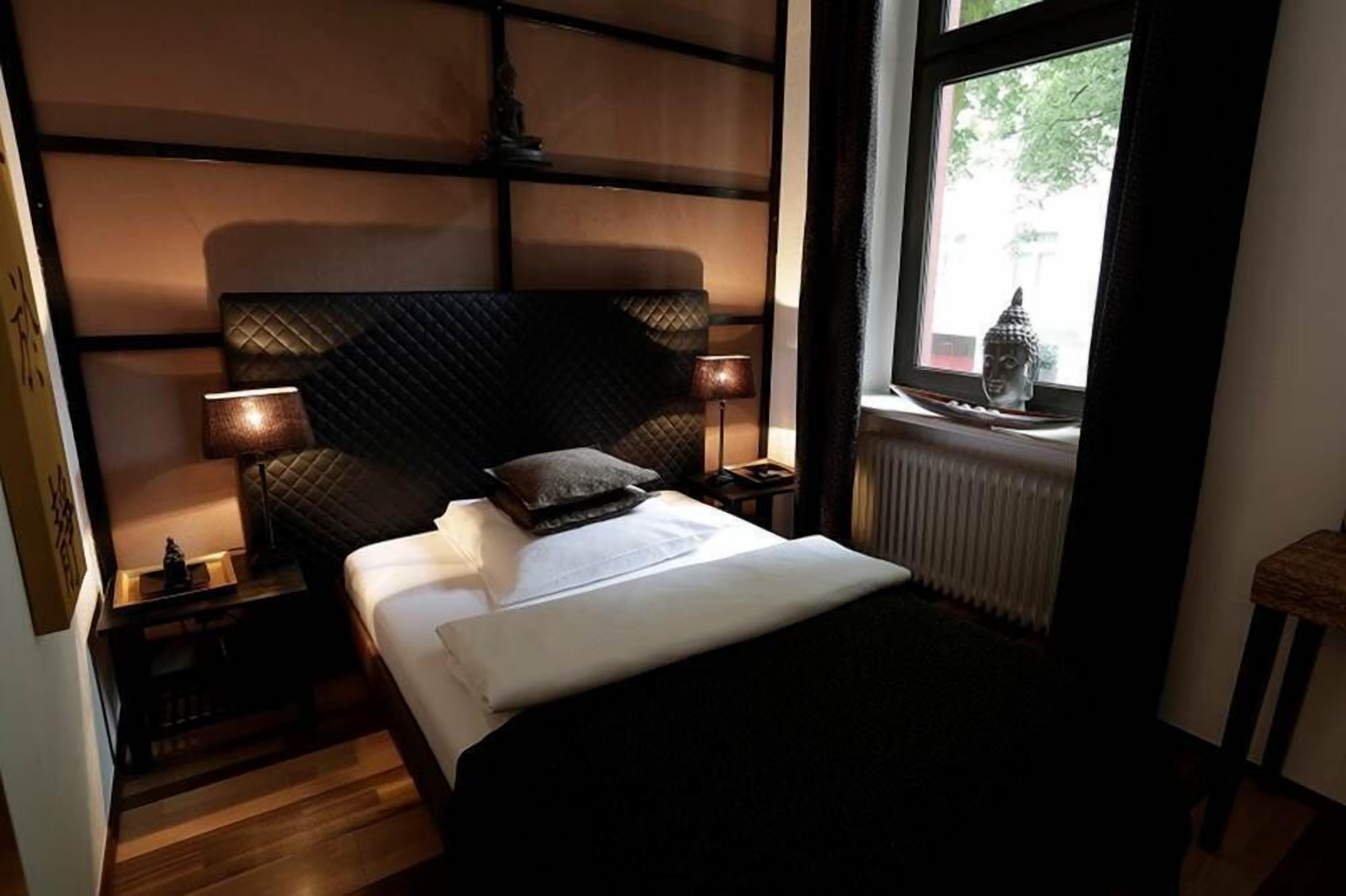 Basic-Zweibettzimmer, 1 Schlafzimmer (Medium/French Bed) | Hochwertige Bettwaren, Minibar, Zimmersafe, individuell dekoriert