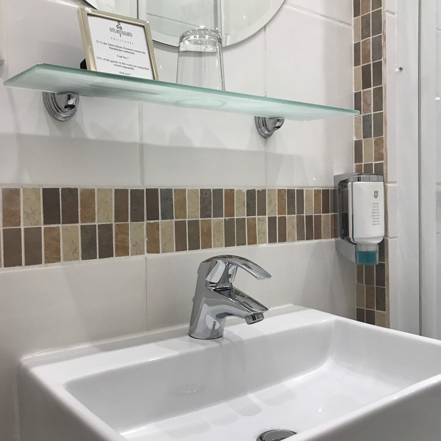 basic twin room, 1 bedroom (medium/french bed) | bathroom | shower, hair dryer, towels