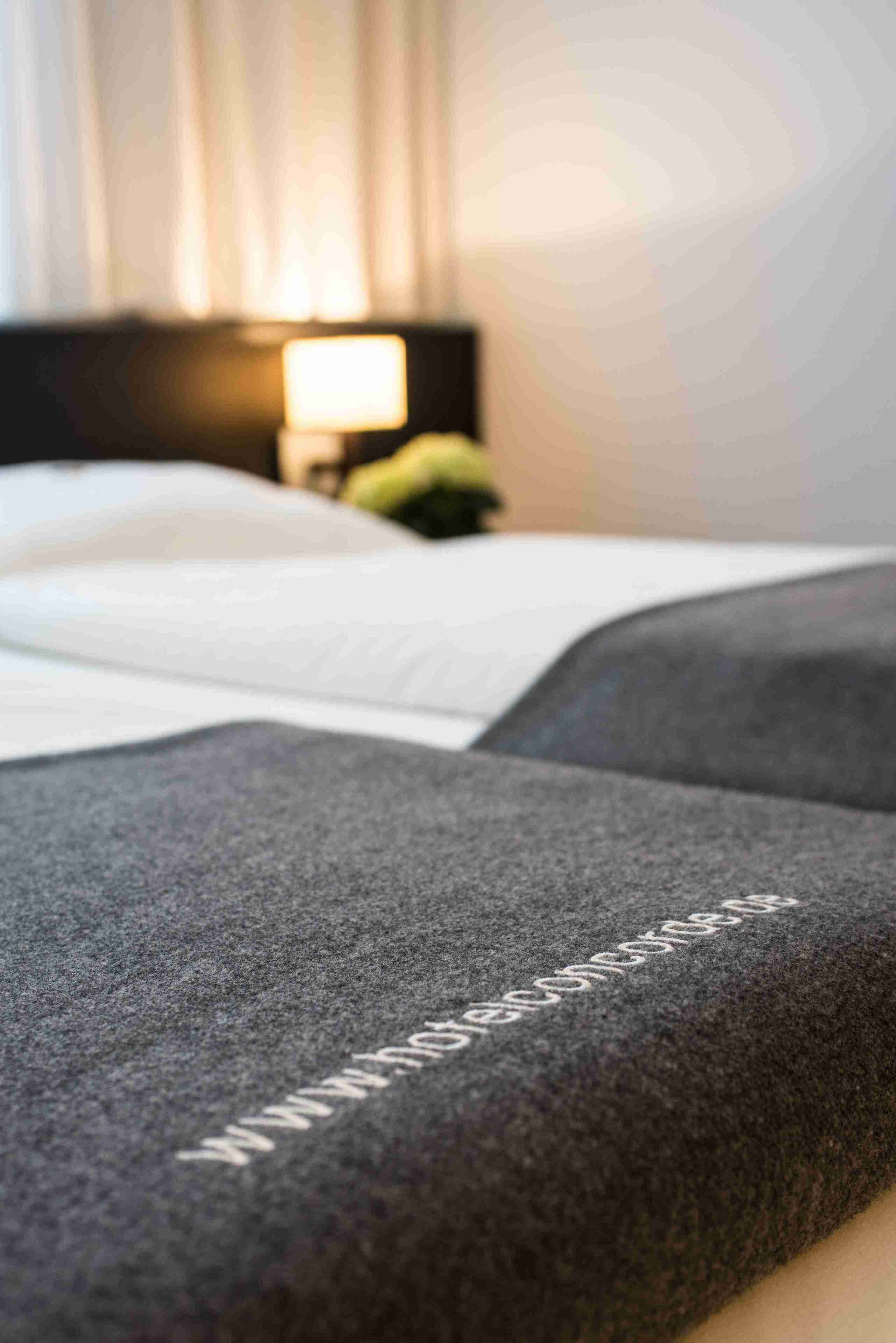 Ropa de cama de alta calidad, minibar y escritorio 