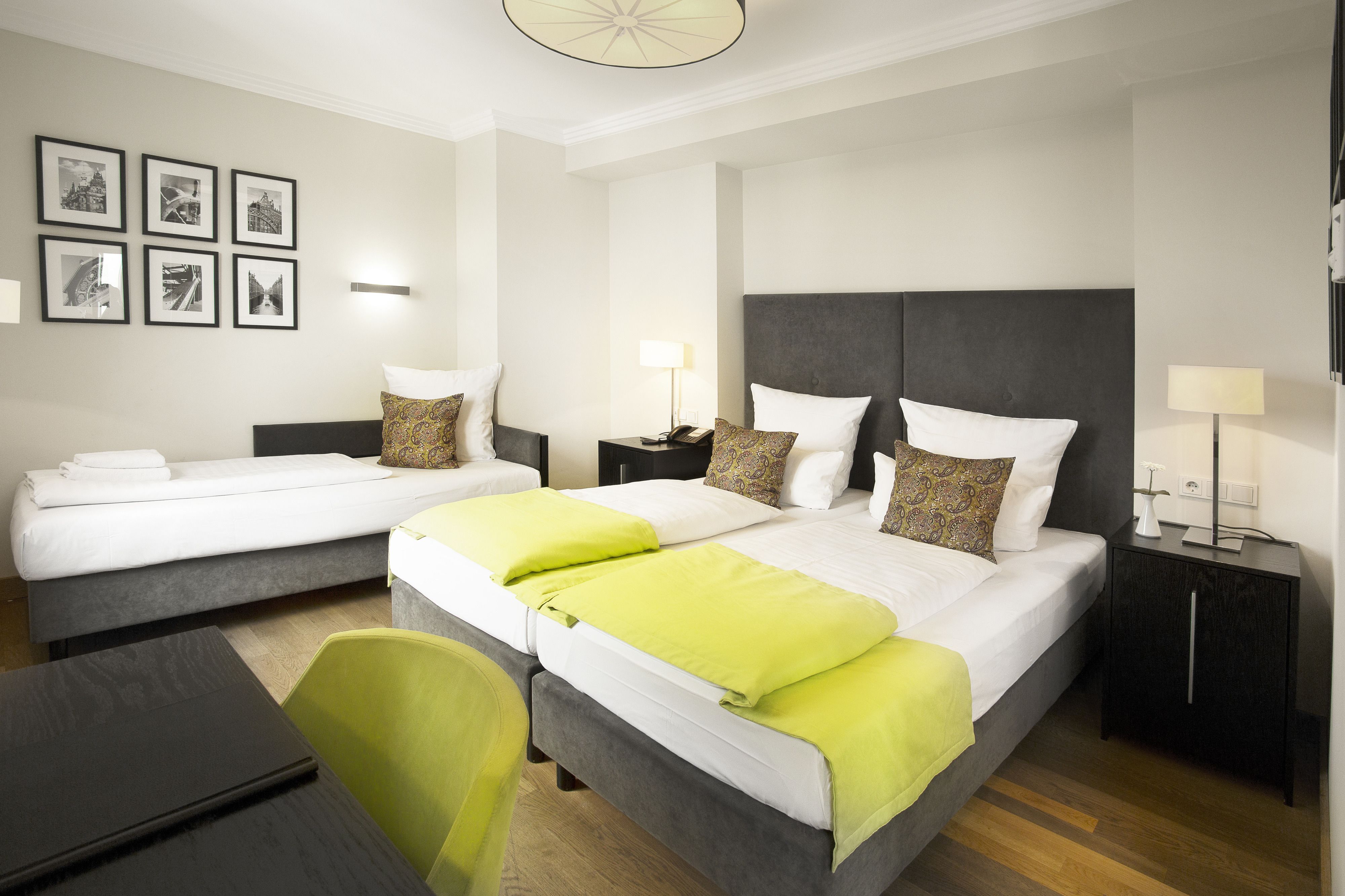 standard triple room | premium bedding, in-room safe, desk, laptop workspace