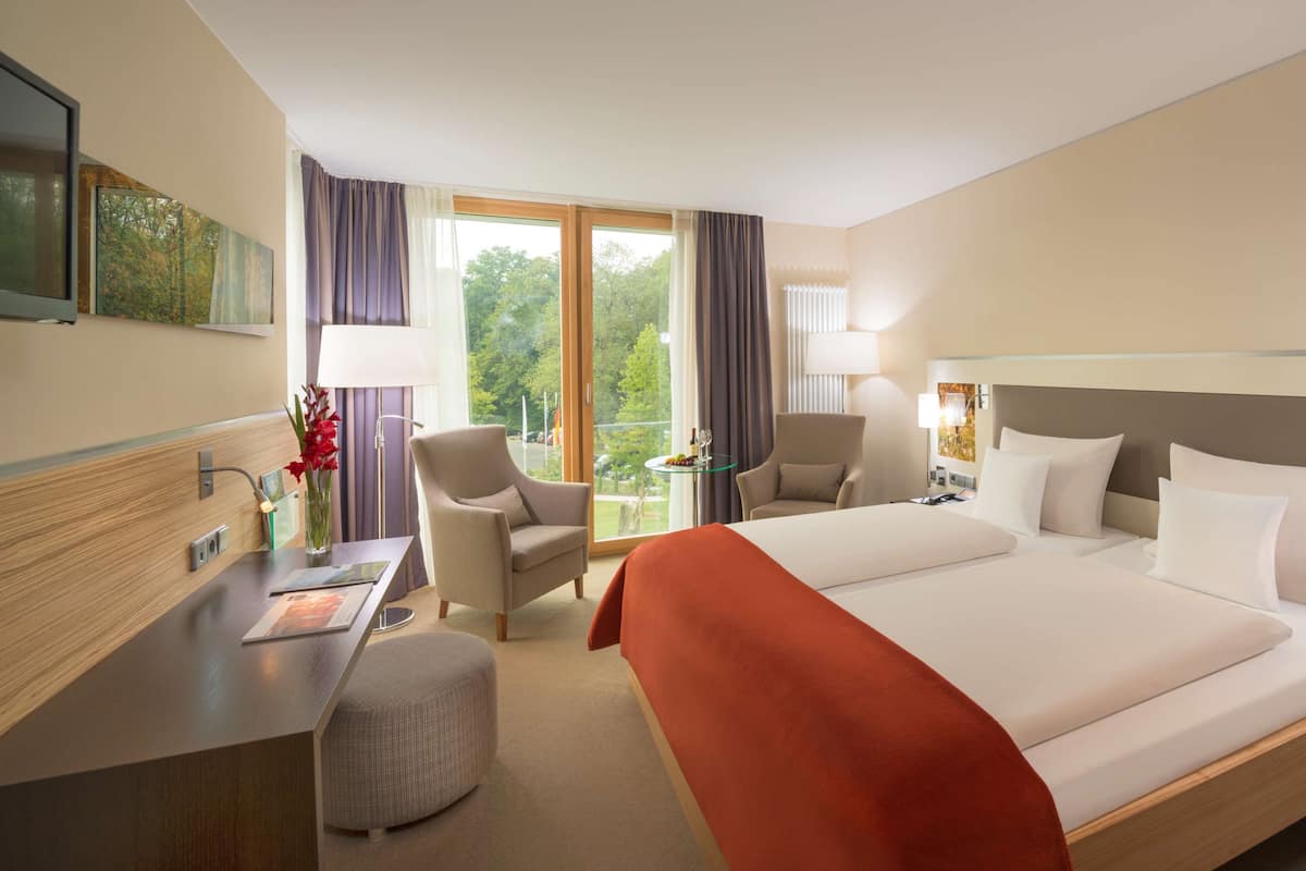 Phòng đôi hoặc 2 giường đơn phong cách cổ điển | Bộ đồ giường kháng dị ứng, minibar, két bảo mật tại phòng, bàn