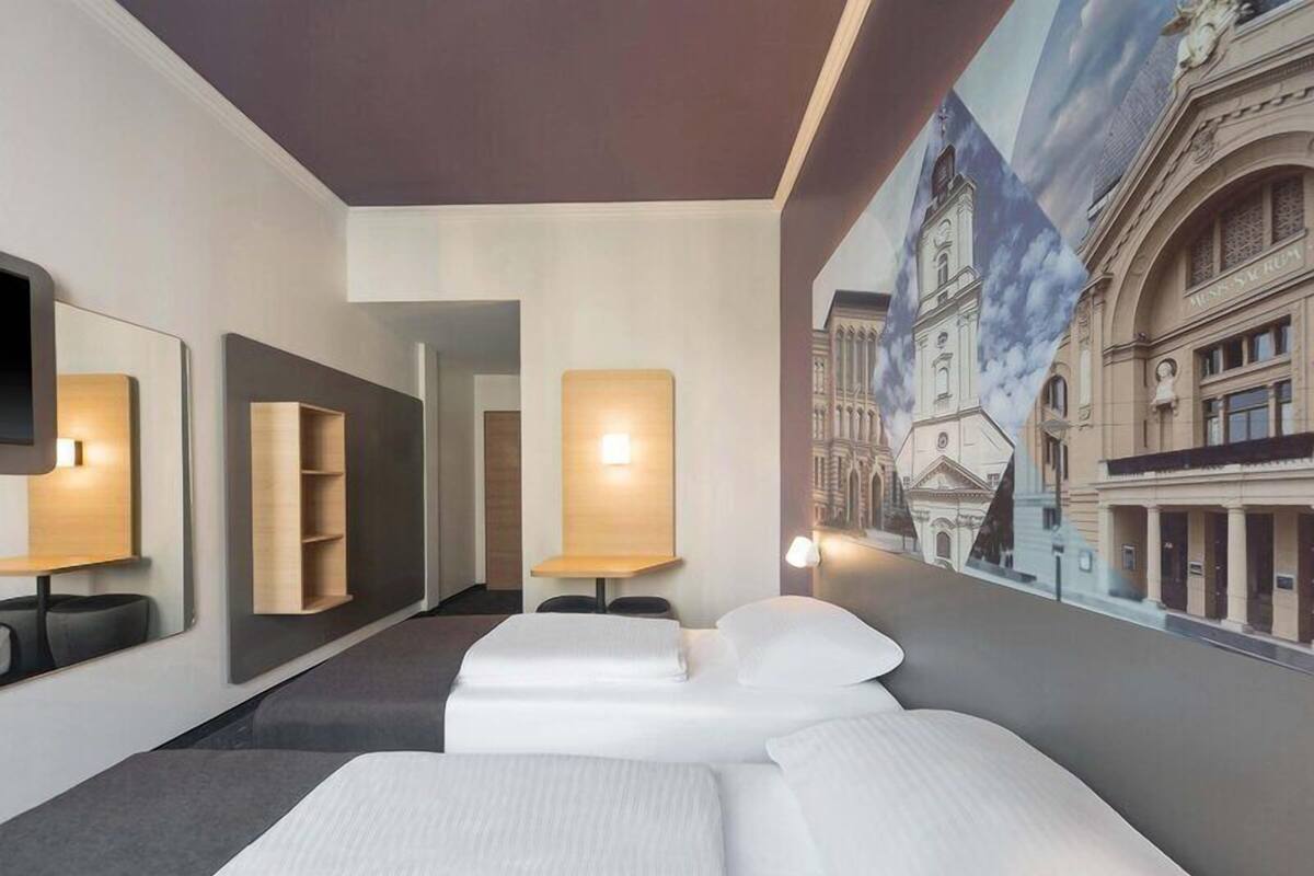 Twin Room | Hypo-allergenic bedding available, desk, soundproofing, WiFi (free)