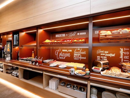 Dining. B&B HOTEL Gera