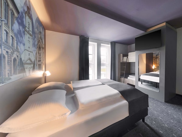 Hypo-allergenic bedding, desk, soundproofing, free WiFi - B&B HOTEL Gera (Gera)