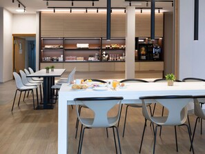 Daily buffet breakfast (EUR 13.9 per person)