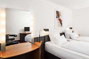 Literie de qualité supérieure, coffres-forts dans les chambres, bureau