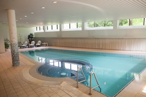 Una piscina techada