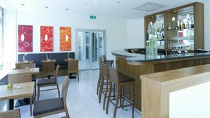 Unclassified image, 3 of 14, button - Top Hotel Senator Munich (Munich)