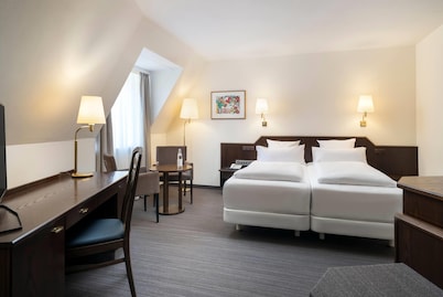 elaya hotel noerdlingen, Trademark by Wyndham