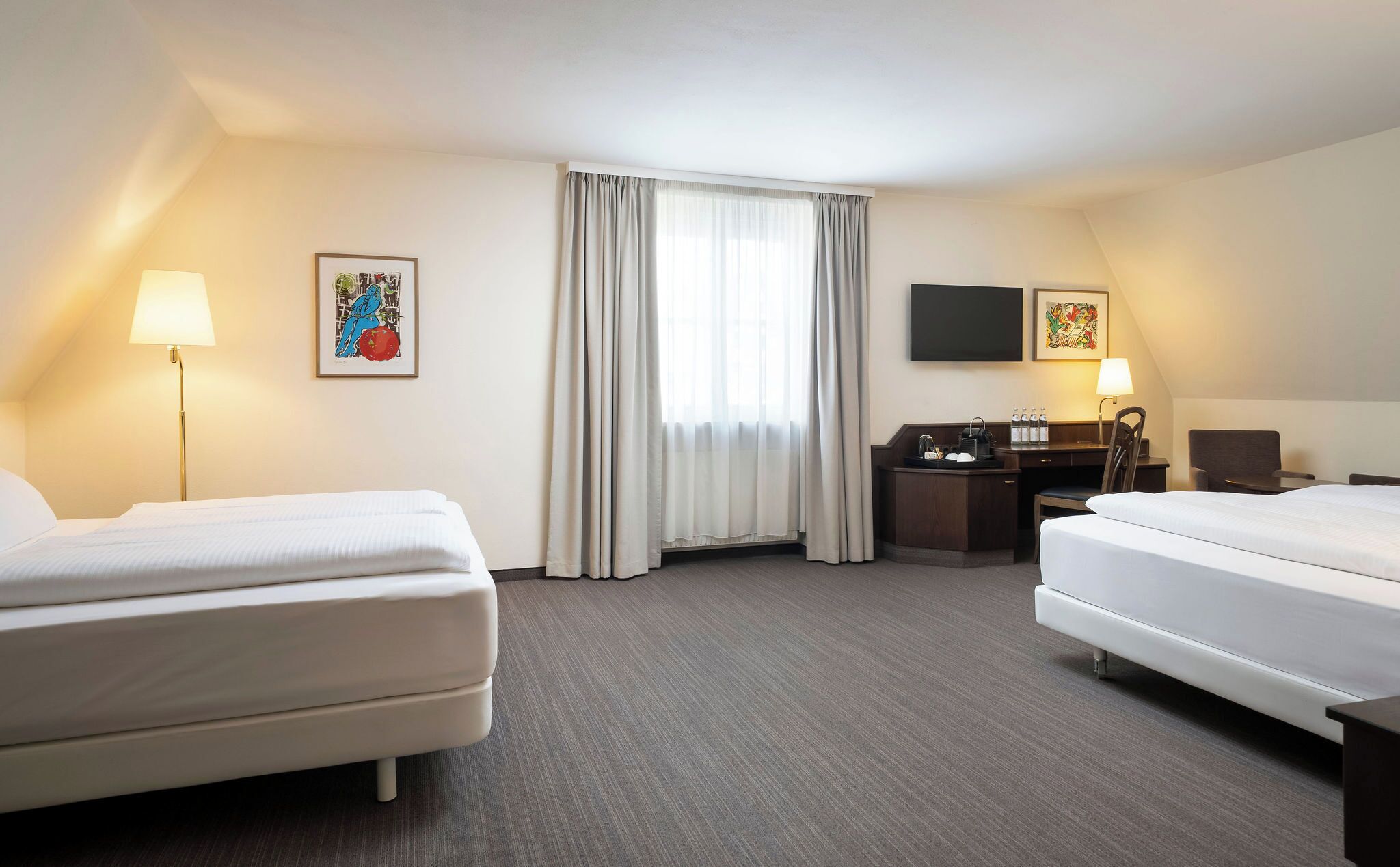 Family Room, 1 King Bed | Minibar, in-room safe, desk, iron/ironing board