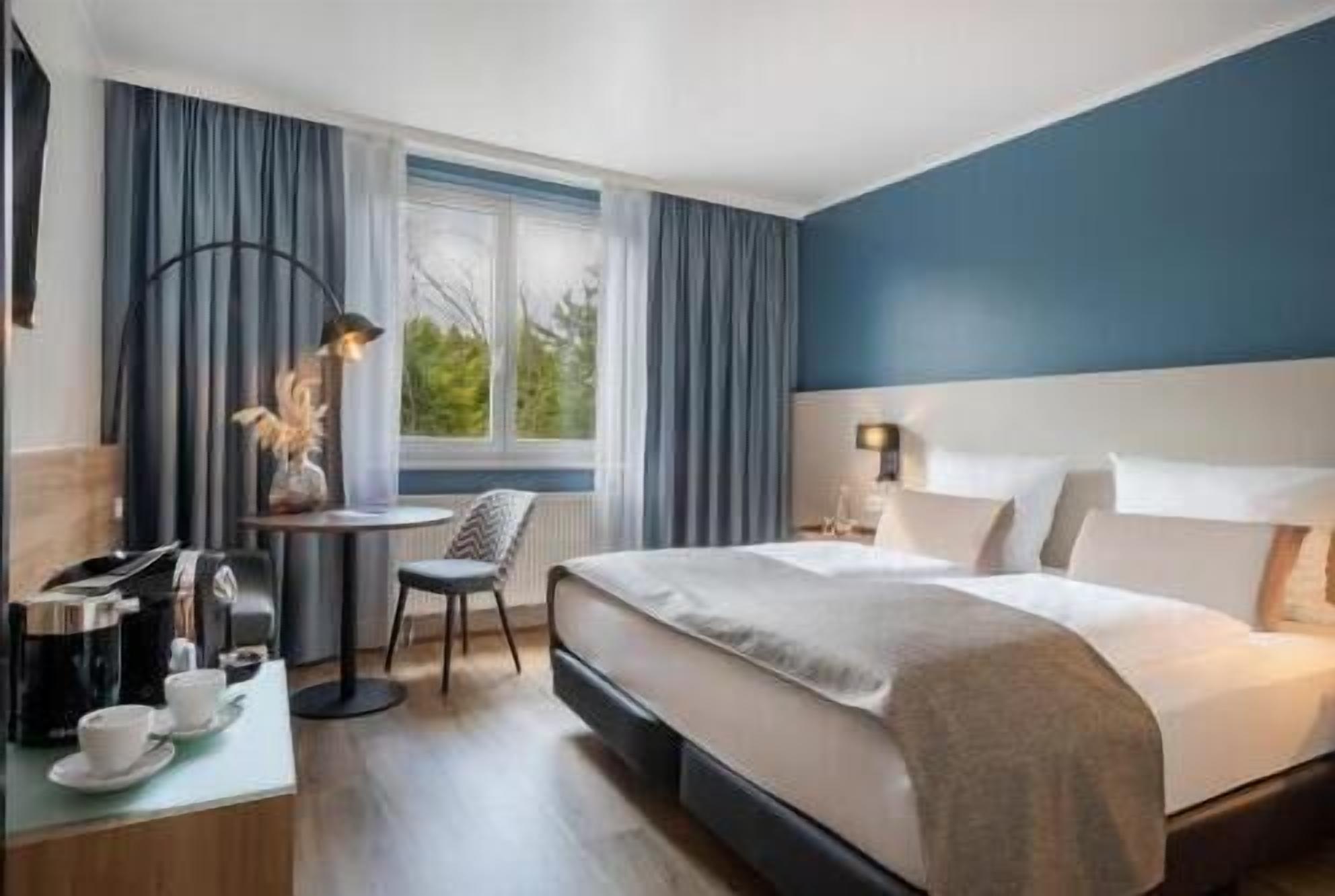 Allergikerbettwaren, Zimmersafe, Schreibtisch, schallisolierte Zimmer