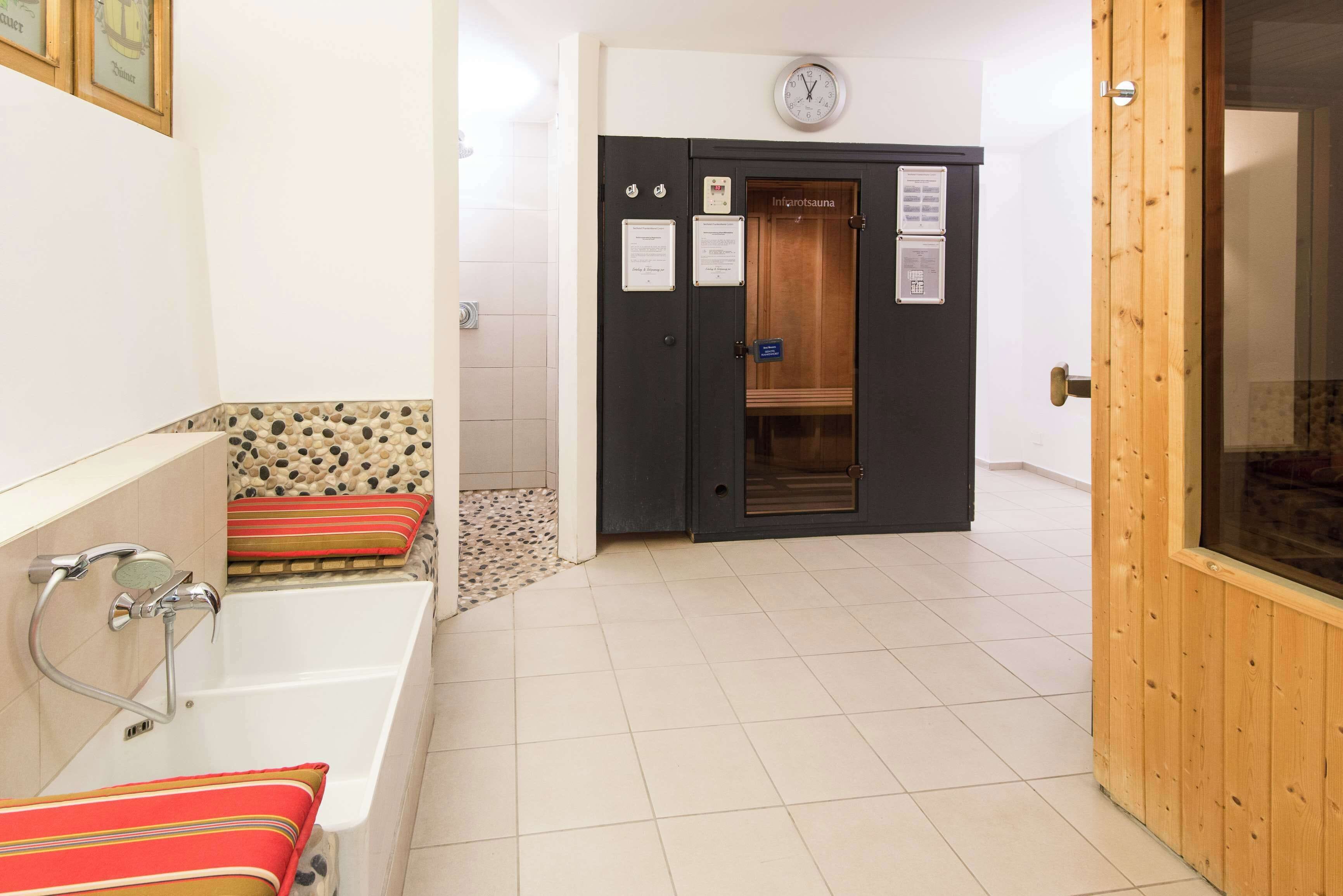 body treatments, hot stone massages, body wraps, body scrubs