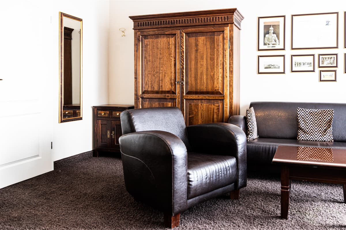 Suite, 1 Double Bed (Separate Living Room;with Sofabed) | Hypo-allergenic bedding available, minibar, in-room safe, desk