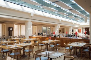 Mediterranean cuisine, garden views 