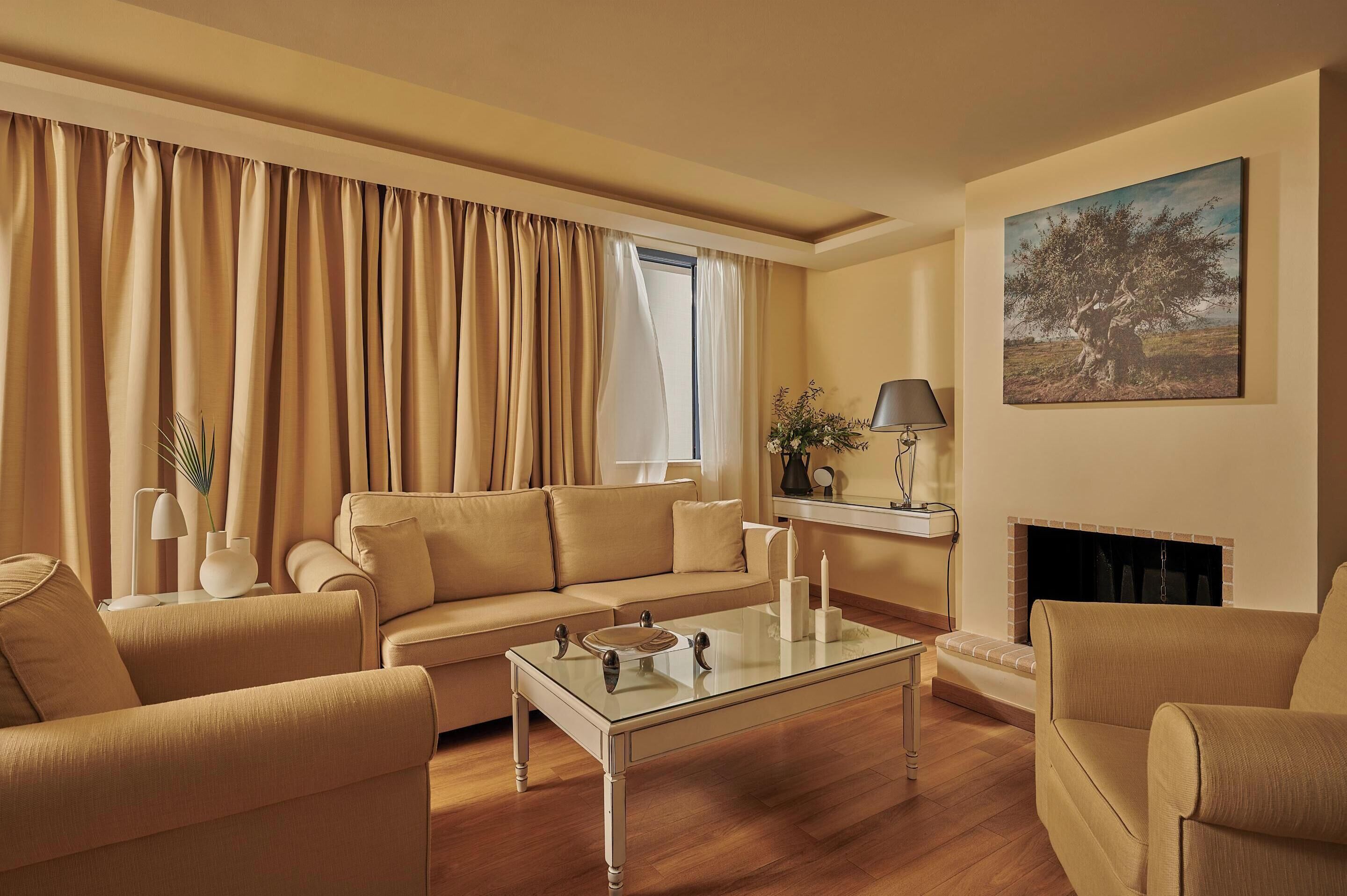 royal suite | living area | 40-inch tv with satellite channels