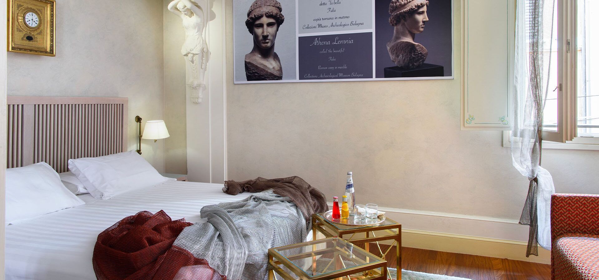 Hypo-allergenic bedding, in-room safe, blackout drapes, soundproofing