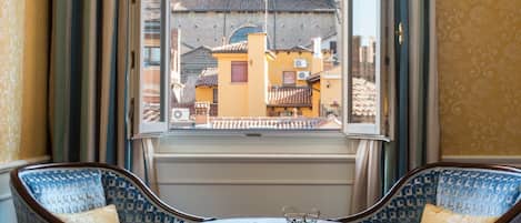 Deluxe-Suite (Sulla Via della Seta) | 1 Schlafzimmer, Allergikerbettwaren, Zimmersafe, Verdunkelungsvorhänge