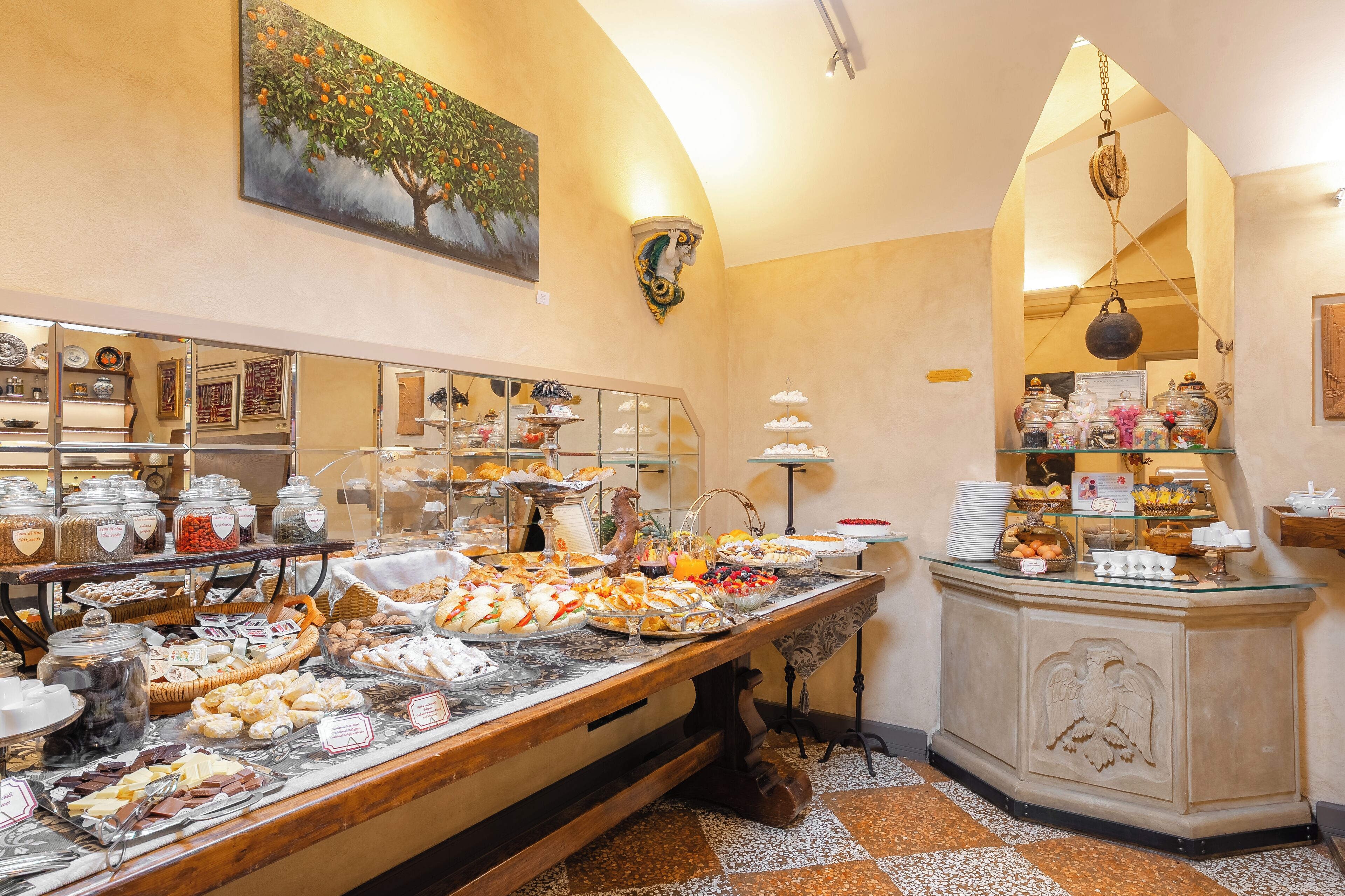 free daily continental breakfast