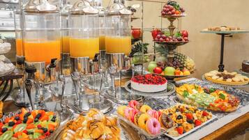 Tägliches inbegriffenes kontinentales Frühstück