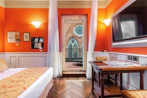 Deluxe Double or Twin Room, Terrace | Down duvets, minibar, in-room safe, desk - Art Hotel Commercianti (Bologna)