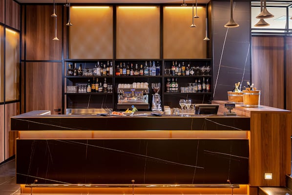Cocktail bar