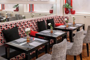 Daily buffet breakfast (EUR 15 per person) - Starhotels Anderson (Milan)