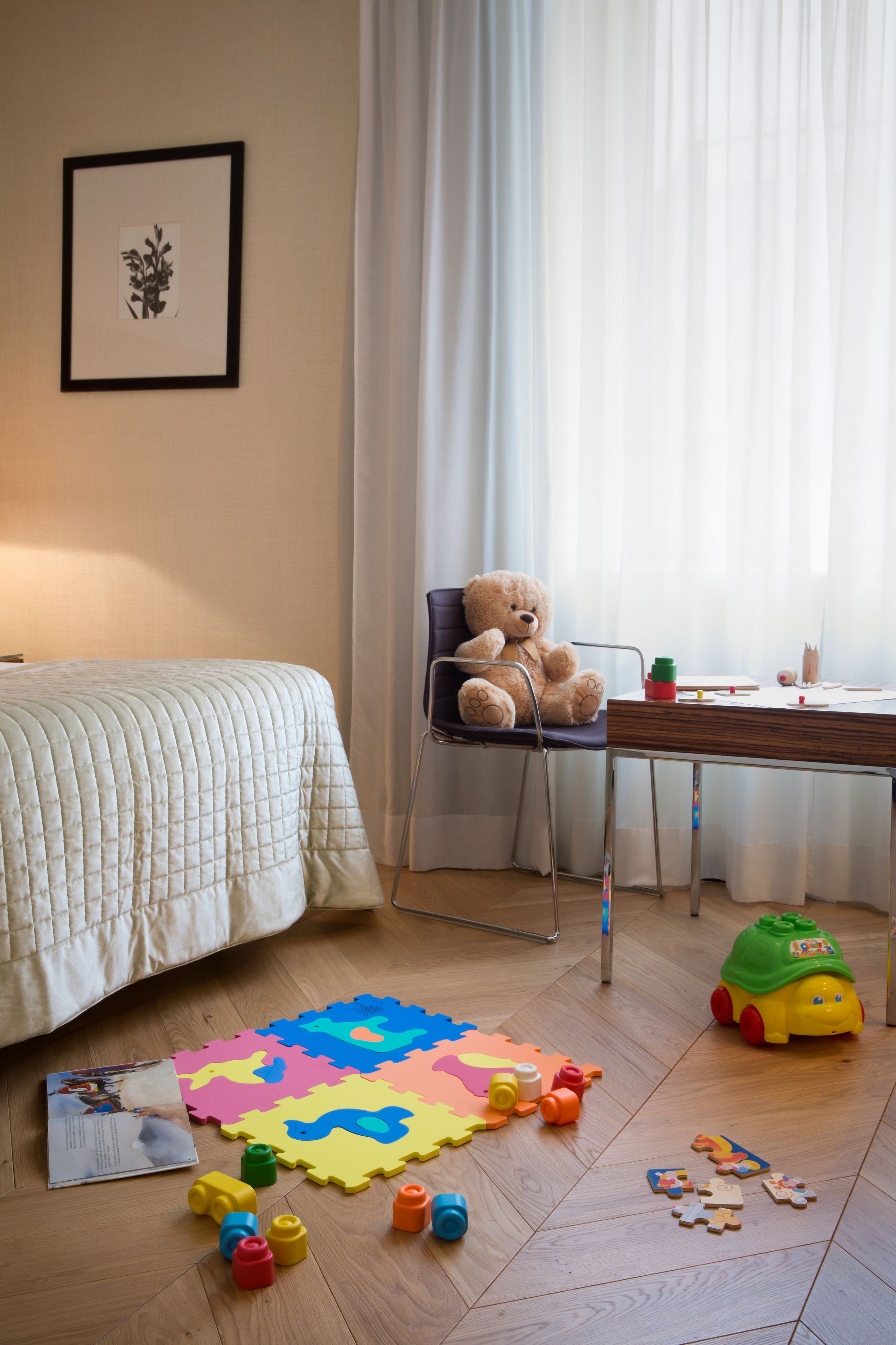 1 bedroom, hypo-allergenic bedding, in-room safe, desk