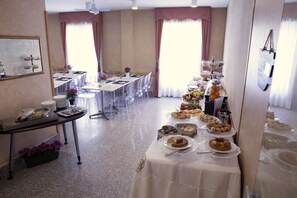 Daily buffet breakfast (EUR 12 per person)