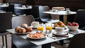 Free daily buffet breakfast