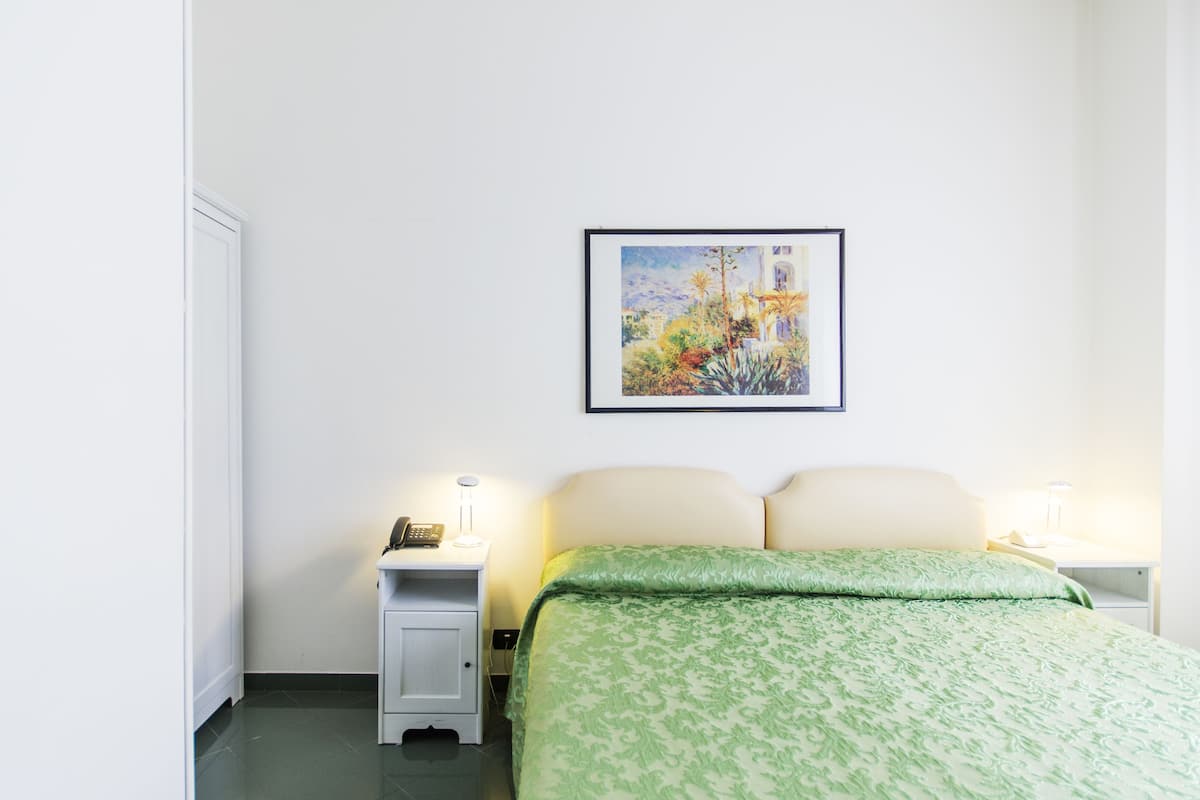 Doppelzimmer, 1 Doppelbett, eigenes Bad