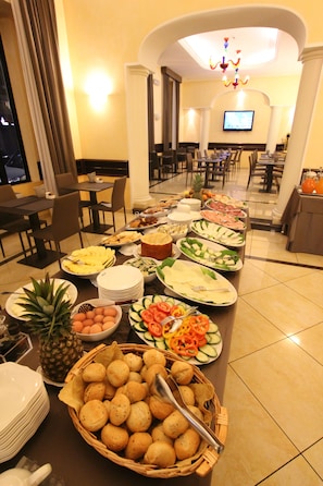 Buffet - Mokinba Hotels Baviera (Milan)