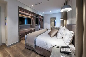 豪華客房, 1 張加大雙人床, 非吸煙房, 城市景觀 (Balcony) | 客房內保險箱、布置獨特、書桌、筆電工作空間