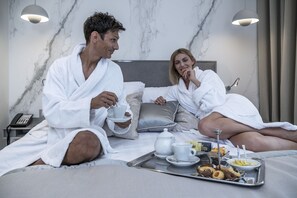 In-room safe, individually furnished, desk, laptop workspace - The Regency, Rome, A Tribute Portfolio Hotel (Rome)