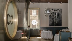 Unclassified image, 4 of 79, button - Hotel Rex (Rome)