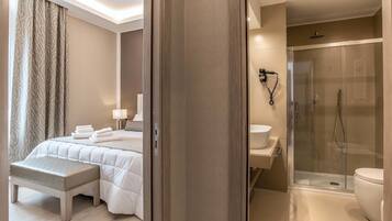 Deluxe Double or Twin Room | Premium bedding, minibar, in-room safe, desk