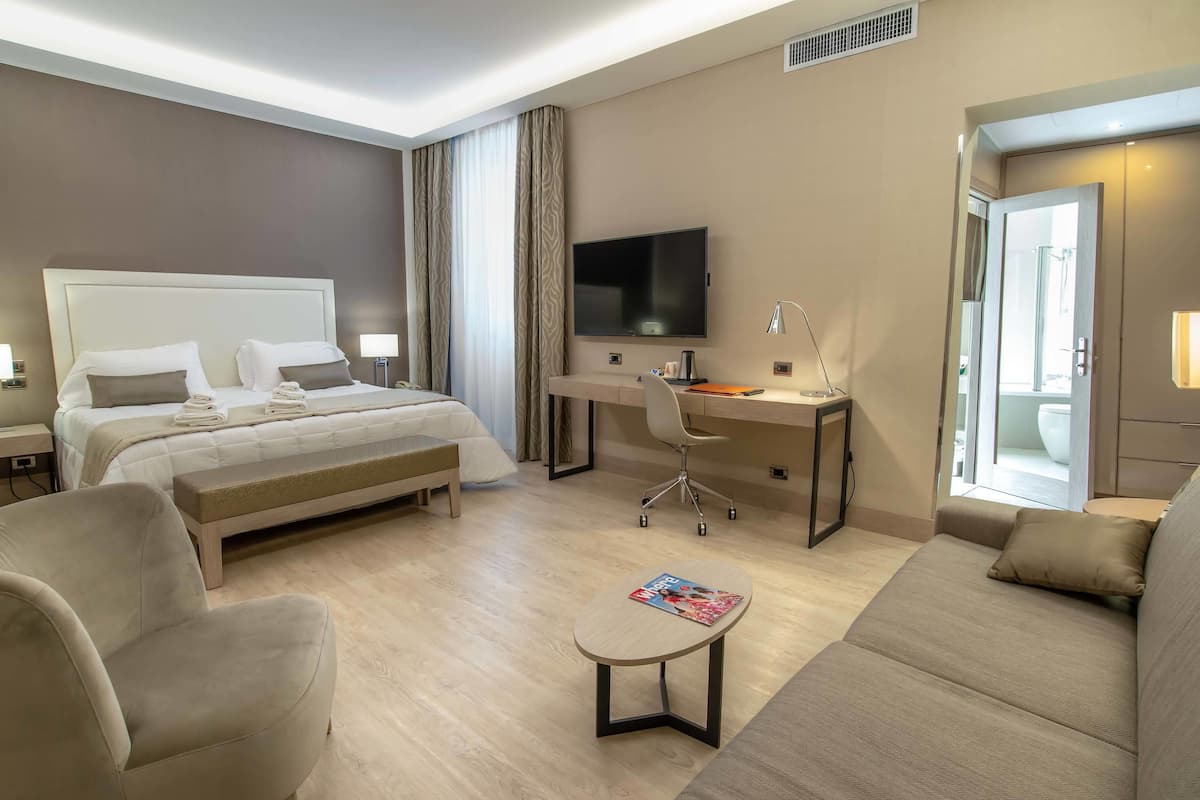 Junior Suite | Living area | LCD TV