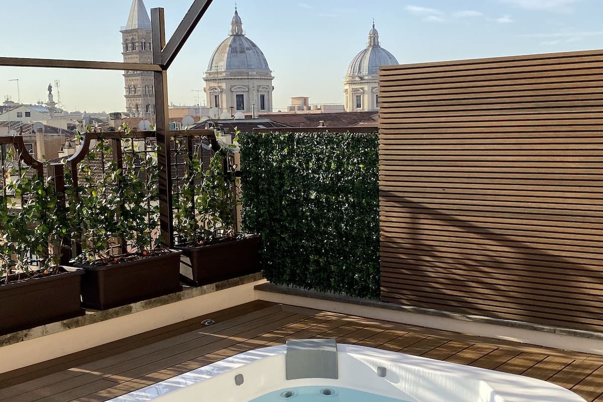 Luxury Suite | City view