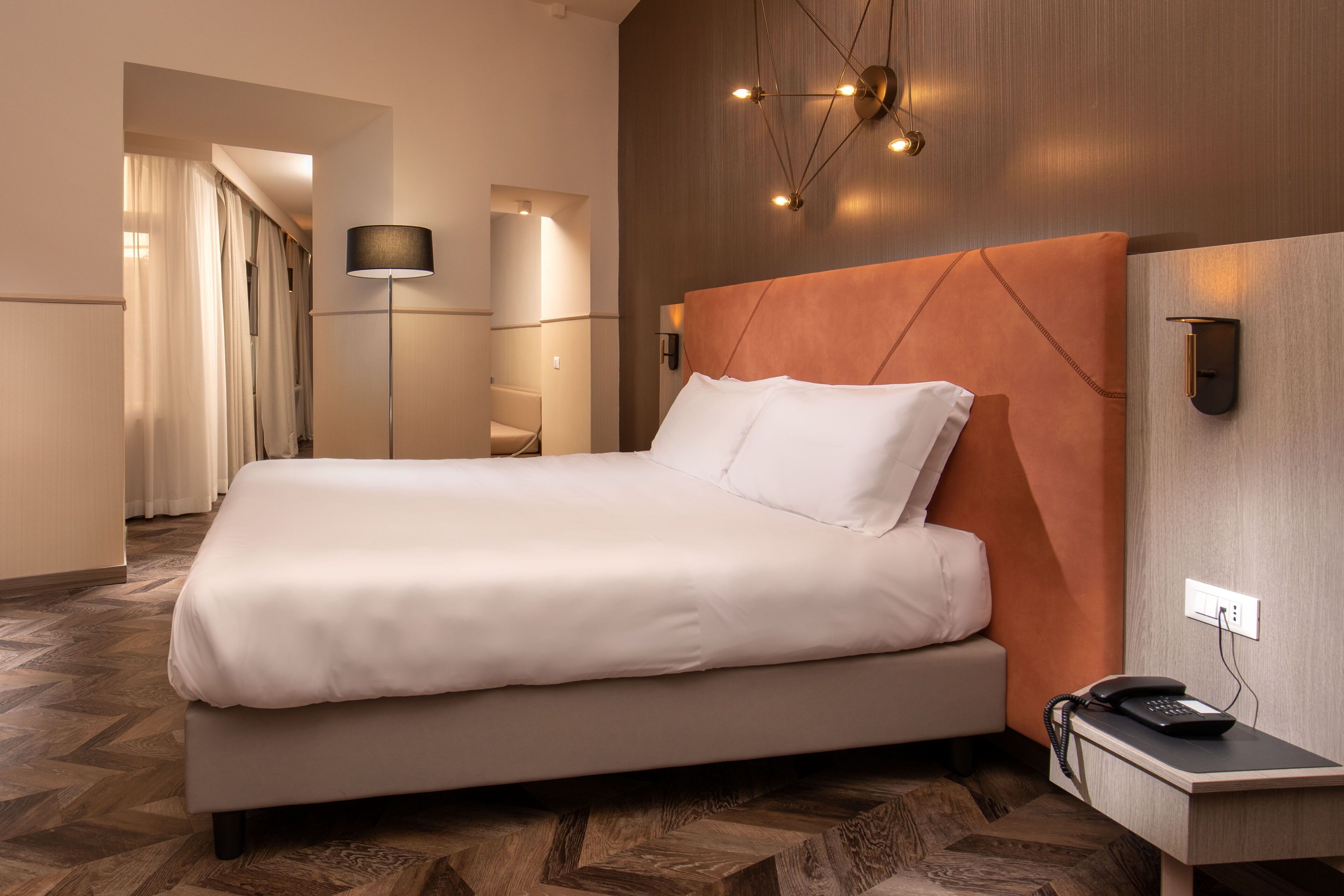 junior suite, 1 king bed | 1 bedroom, premium bedding, minibar, in-room safe