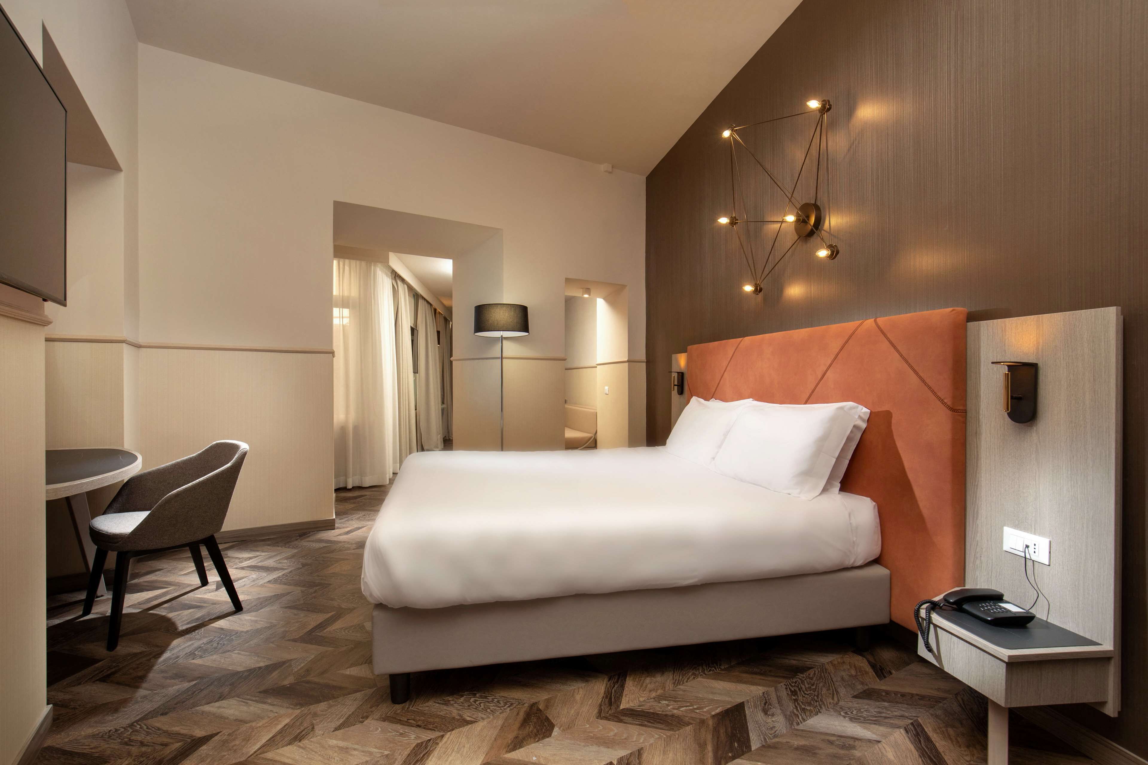 1 bedroom, premium bedding, minibar, in-room safe