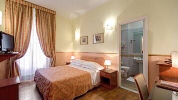 Dobbeltværelse | Minibar, pengeskab på værelset, strygejern/strygebræt, gratis Wi-Fi