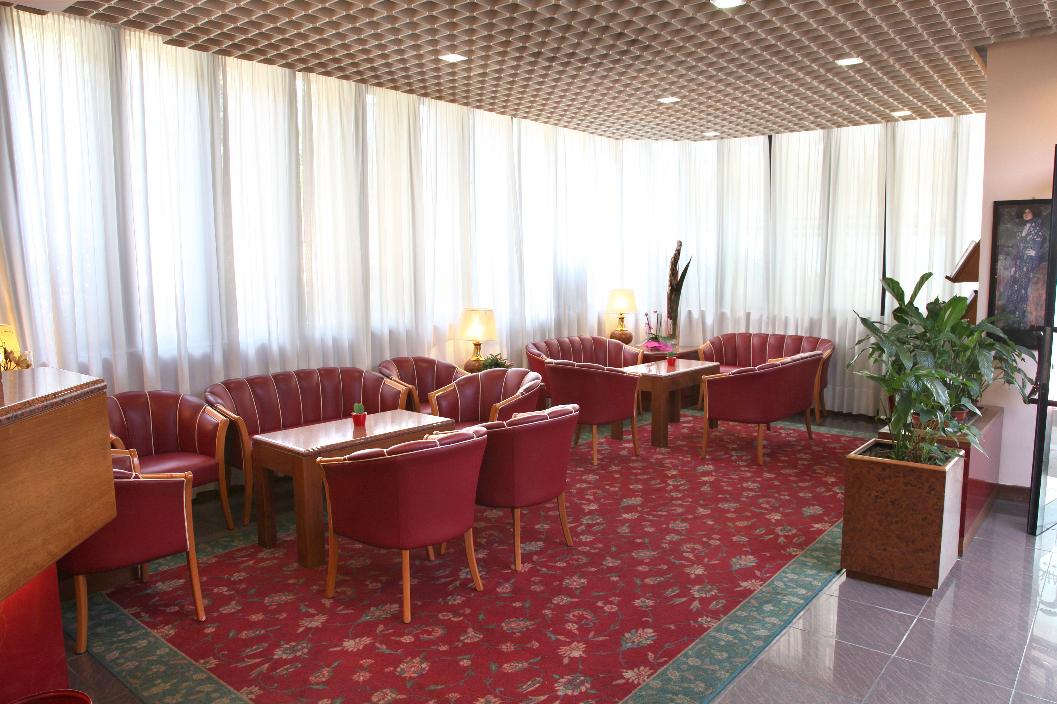 Lobby-Lounge