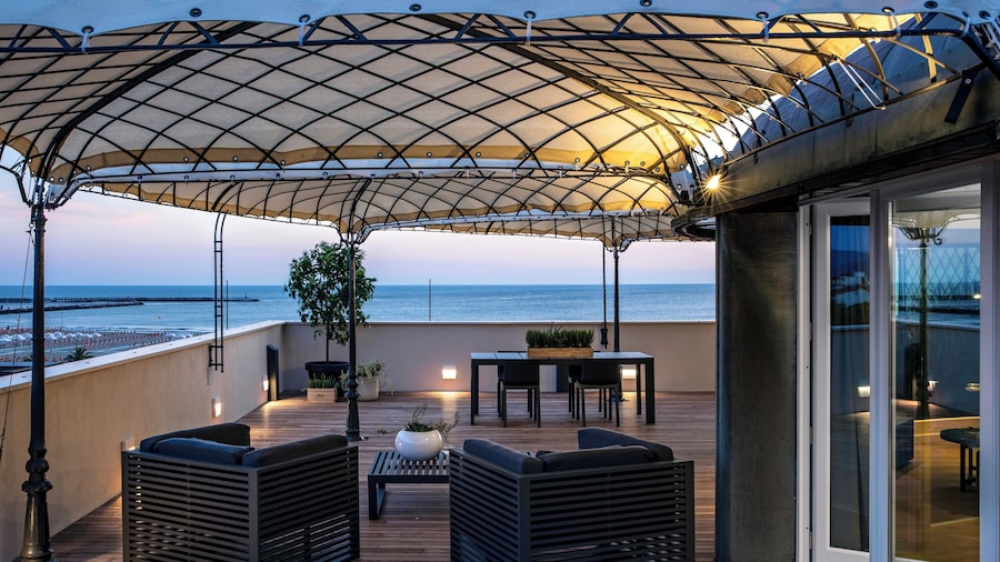 Hotel Plaza e de Russie