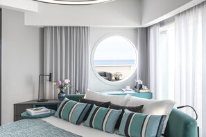 Grand Suite | Minibar, in-room safe, blackout curtains, soundproofing - Hotel Plaza e de Russie (Viareggio)