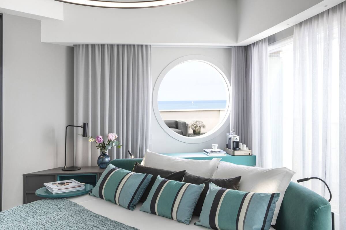 Premium bedding, minibar, in-room safe, blackout drapes