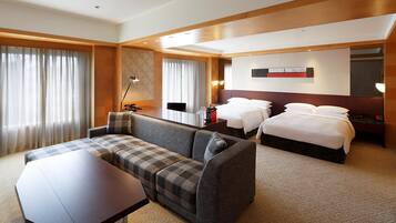 Club-Zimmer, 2 Doppelbetten (Deluxe) | Daunenbettdecken, Minibar, Zimmersafe, individuell dekoriert