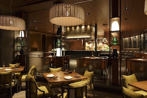 Breakfast, lunch, dinner served; Modern European cuisine