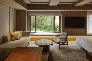 Club Room, 1 King Bed with Sofa bed (Premier)